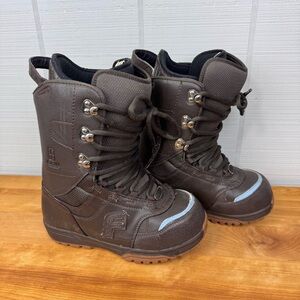 Forum Destroyer Women’s Lace Up Snowboarding Boots Brown with Blue Accents 8